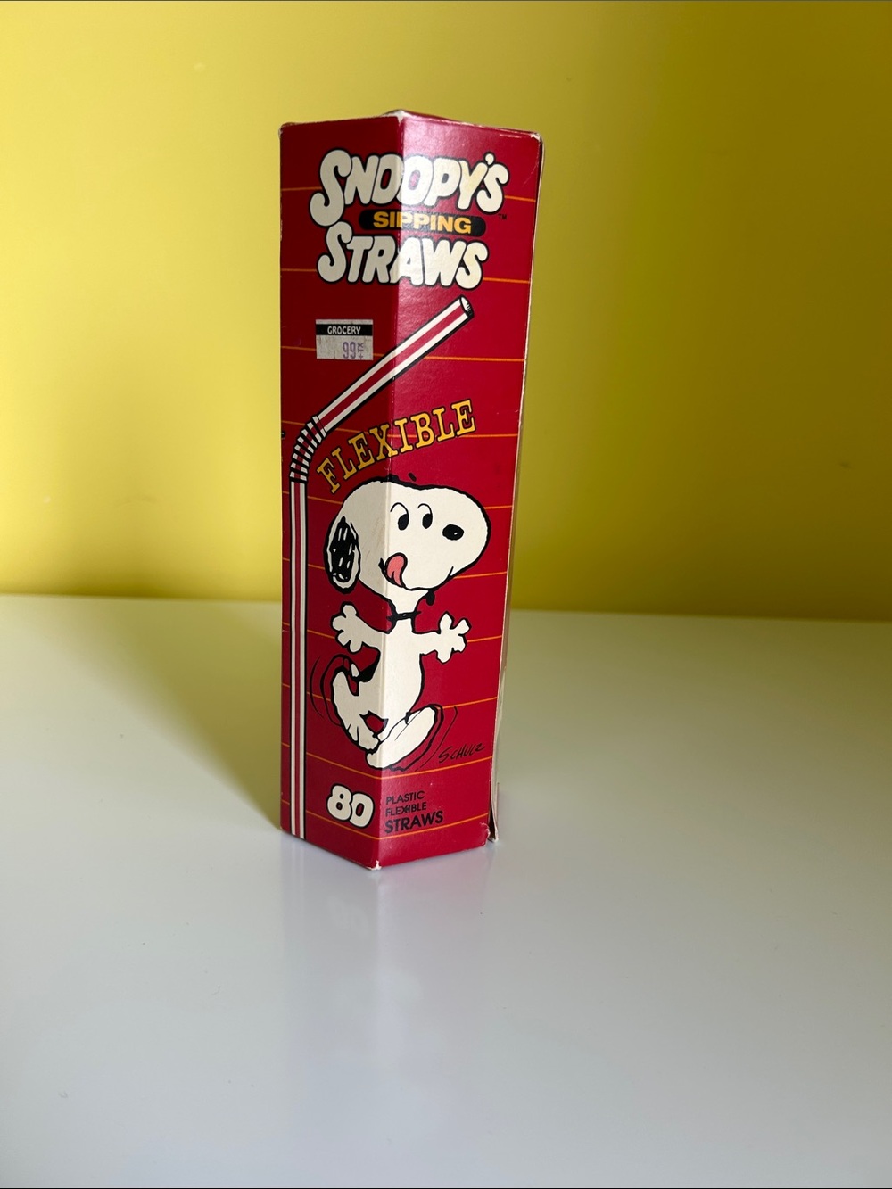 Vintage 1986 Snoopy cardboard straw container